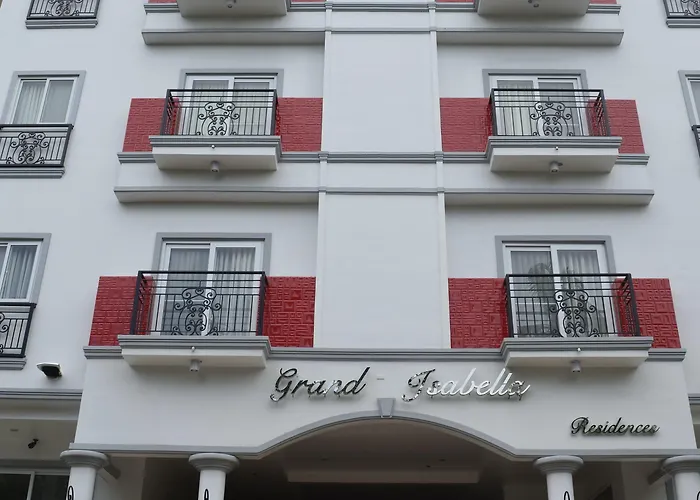 Aparthotel Grand Isabella Residences 4*